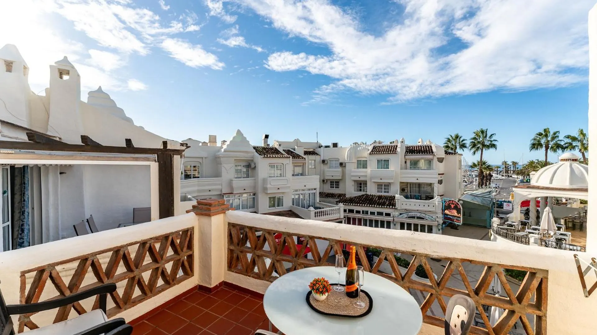 Malagasuite Puerto Marina Benalmadena 0*,