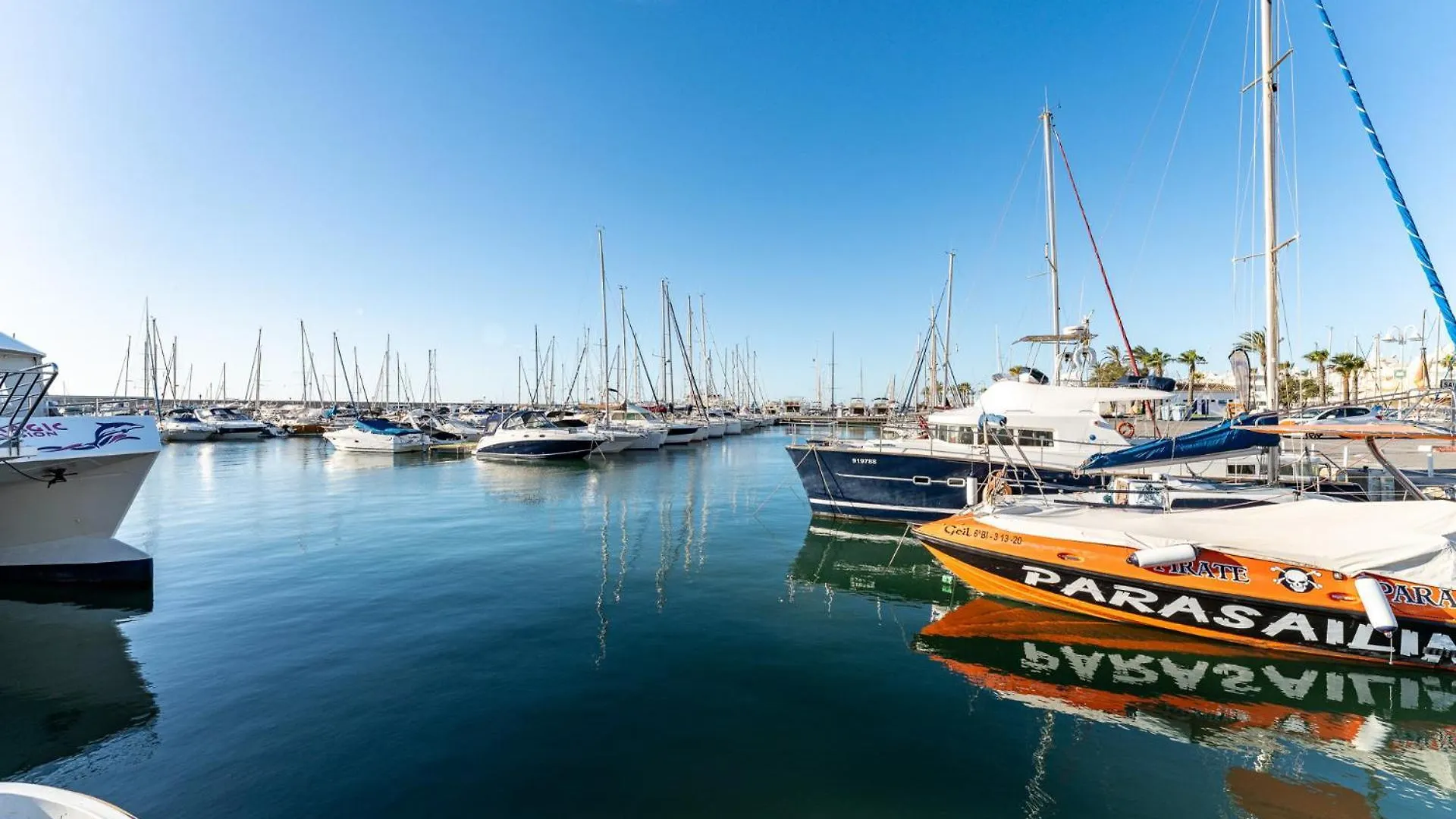 Malagasuite Puerto Marina Benalmadena 0*,