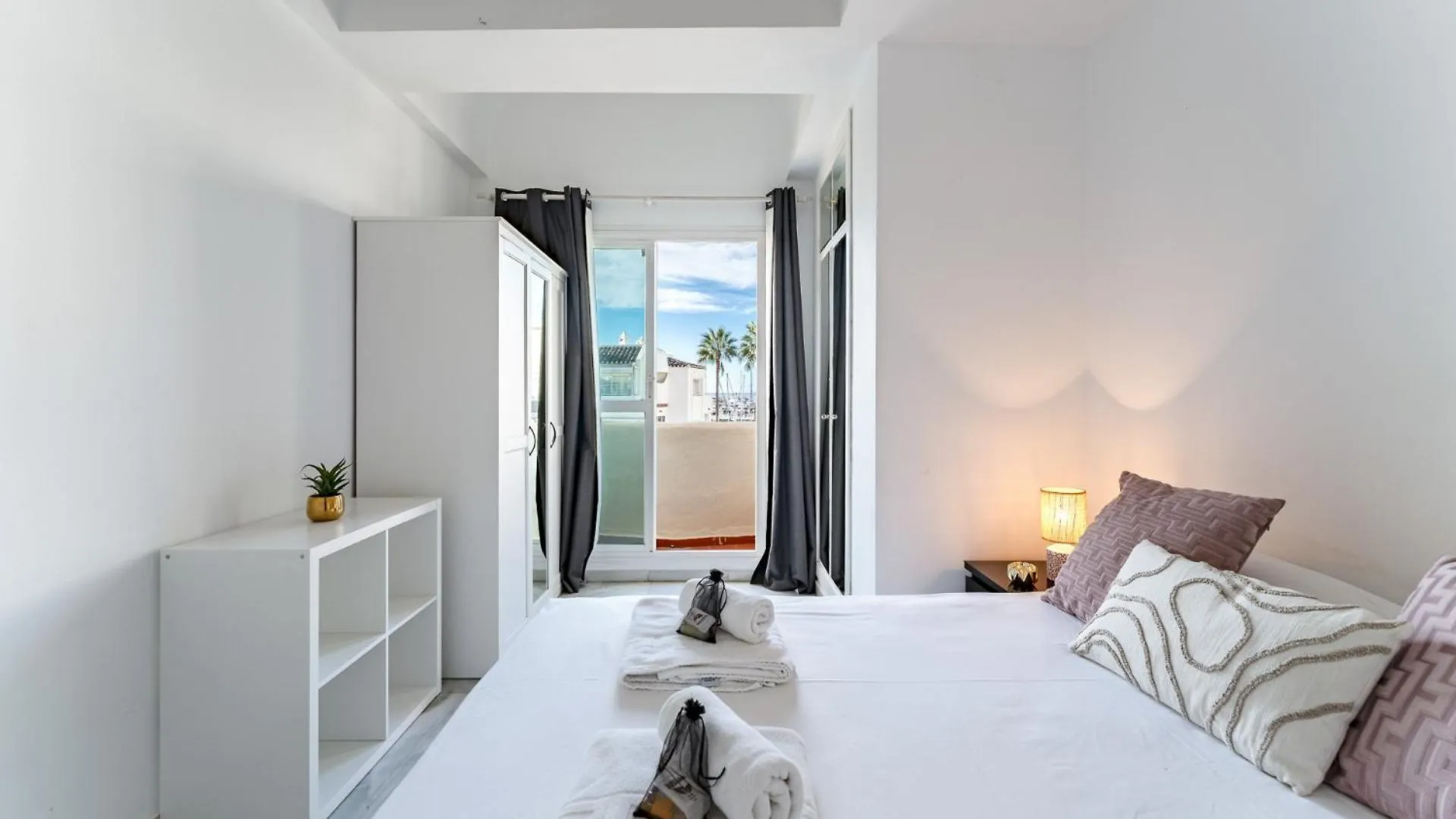 Malagasuite Puerto Marina Benalmádena Hiszpania