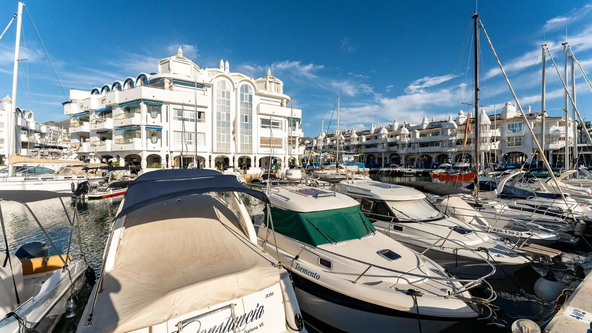 Apartament Malagasuite Puerto Marina Benalmádena
